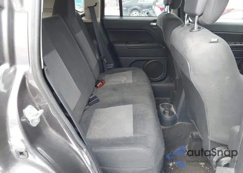 2016 Jeep Compass Sport z USA, uszkodzony, nr VIN 1C4NJDBB6GD511837